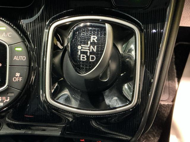 エスクァイアハイブリッドＧｉプレミアムパッケジブラックテーラードＬＥＤヘッドライト　フォグランプ　ドライブレコーダー　衝突被害軽減システム　バックカメラ　両側電動スライドドアアルミホイール（栃木県）の中古車