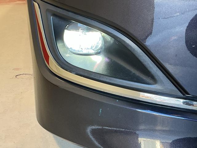 エスクァイアハイブリッドＧｉプレミアムパッケジブラックテーラードＬＥＤヘッドライト　フォグランプ　ドライブレコーダー　衝突被害軽減システム　バックカメラ　両側電動スライドドアアルミホイール（栃木県）の中古車