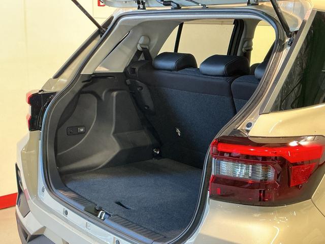 ロッキープレミアムＧ　ＨＥＶバックカメラ付き　電動格納式ドアミラー　追従式クルーズコントロール　衝突被害軽減　盗難防止　衝突安全ボディ　Ｄレコ　アルミホイル　ＬＥＤライト　ＥＴＣ付　オートＬＥＤ　Ｓヒーター（栃木県）の中古車