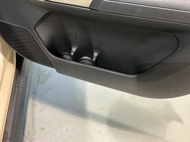 ロッキープレミアムＧ　ＨＥＶバックカメラ付き　電動格納式ドアミラー　追従式クルーズコントロール　衝突被害軽減　盗難防止　衝突安全ボディ　Ｄレコ　アルミホイル　ＬＥＤライト　ＥＴＣ付　オートＬＥＤ　Ｓヒーター（栃木県）の中古車