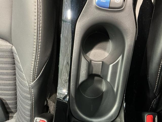 カローラツーリングハイブリッド　ダブルバイビー点検記録簿　ナビ・ＴＶ　エアバッグ　ＥＴＣ　ＡＢＳ　キーレス　アルミホイール　スマートキー＆プッシュスタート（栃木県）の中古車