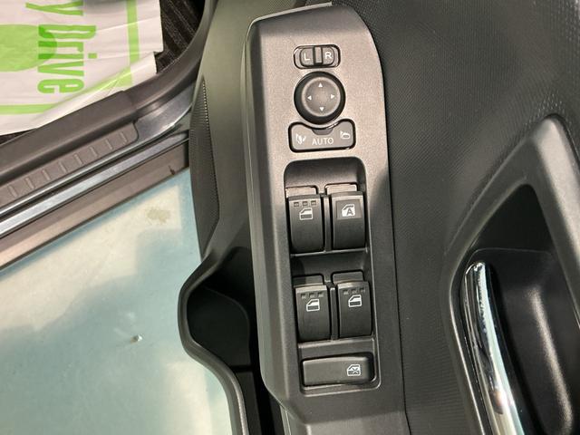 タフトＧターボ　ダーククロムベンチャー車線逸脱警報装置　衝突回避支援ブレーキ　シートヒータ　電動格納ドアミラー　安全ボディ　ＬＥＤ　ナビＴＶ　ムーンルーフ　Ａストップ　オートマチックハイビーム　ターボ車　ＥＴＣ車載器　セキュリティ（栃木県）の中古車