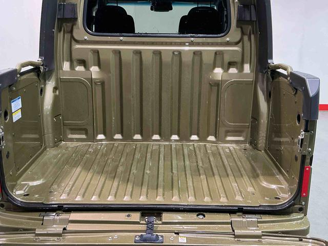 ハイゼットカーゴデッキバンＧキーレスエントリ　切替４ＷＤ　ＡＢＳ　運転席エアバッグ　オートハイビーム　オートライト　レーンキープアシスト　横滑り防止装置　エコアイドル　レーダーブレーキ　盗難防止システム　ＬＥＤ（栃木県）の中古車