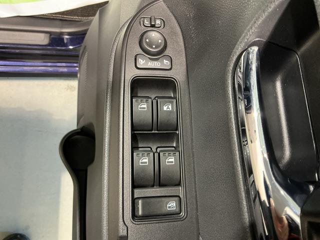 タントカスタムＸ衝突軽減ブレーキ　リアコーナーセンサー　車線逸脱防止　アイドリングストップ機能　Ｂカメラ　ナビＴＶ　盗難警報装置　ＬＥＤ　キーレスエントリー　前席シートヒーター　オートＬＥＤ　スマキー（栃木県）の中古車