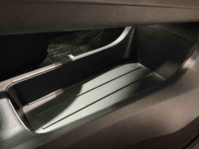 ノートSスマキー ETC車載器 ナビTV付き リモコンキー ABS エアバッグ 電格ミラー 横滑り防止機能 LEDライト イモビライザー Bカメ メモリーナビ 衝突安全ボディ(栃木県)の中古車