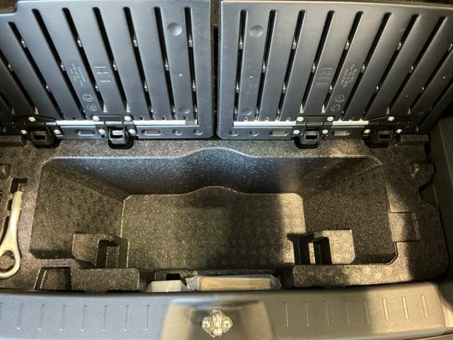 ムーヴキャンバスＧメイクアップリミテッド　ＳＡIII雹害あり　ＩＳＴＯＰ　ＥＴＣ付き　電格ミラー　パノラミックビューモニター　助手席エアバック　レーンキープ　ＬＥＤ　ナビＴＶ　オートＬＥＤ　プッシュスタートスマートキー　横滑り防止システム　ドラレコ（栃木県）の中古車