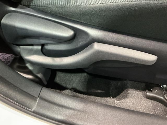 アクアＳスタイルブラック雹害あり　クリアランスソナ　ＥＣＯモード　安全ボディー　記録簿あり　ナビ　ＴＶ　イモビライザー　ＬＥＤライト　スマートキープッシュスタート　ＥＴＣ付き　ＡＵＴＯライト　Ｗエアバッグ　キーフリ　ＡＢＳ（栃木県）の中古車