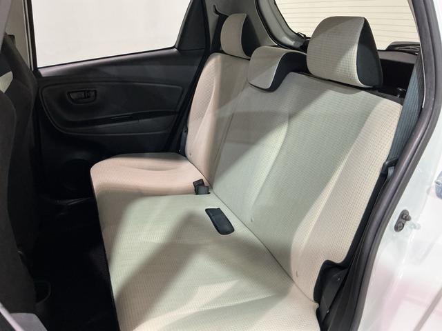 ヴィッツＦ電格ドアミラー　セキュリティ　衝突被害軽減装置　アイドリングストップ車　エアバック　Ｗエアバック　横滑り防止装置　キーレスキー　ナビ・ＴＶ　メモリーナビゲーション　ＡＢＳ　衝突安全ボディ（栃木県）の中古車