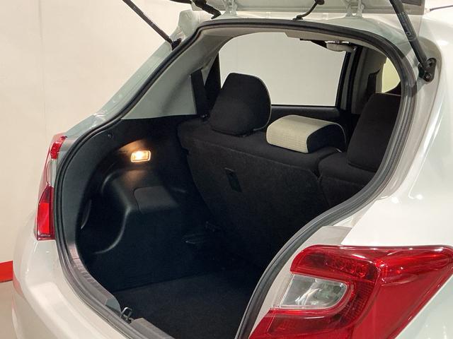 ヴィッツＦ電格ドアミラー　セキュリティ　衝突被害軽減装置　アイドリングストップ車　エアバック　Ｗエアバック　横滑り防止装置　キーレスキー　ナビ・ＴＶ　メモリーナビゲーション　ＡＢＳ　衝突安全ボディ（栃木県）の中古車