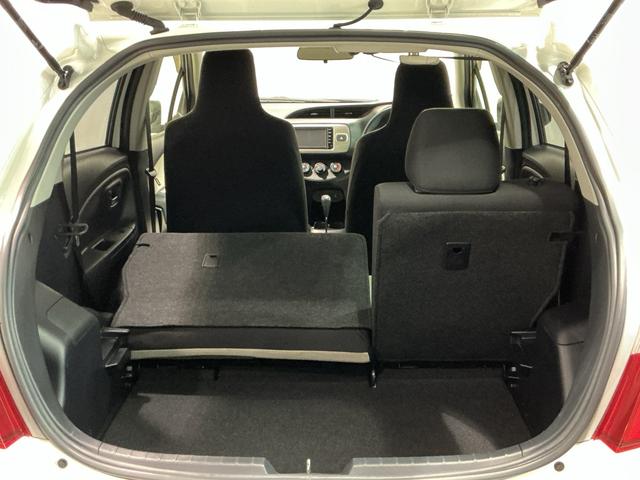 ヴィッツＦ電格ドアミラー　セキュリティ　衝突被害軽減装置　アイドリングストップ車　エアバック　Ｗエアバック　横滑り防止装置　キーレスキー　ナビ・ＴＶ　メモリーナビゲーション　ＡＢＳ　衝突安全ボディ（栃木県）の中古車