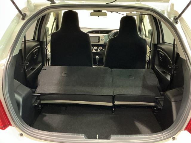 ヴィッツＦ電格ドアミラー　セキュリティ　衝突被害軽減装置　アイドリングストップ車　エアバック　Ｗエアバック　横滑り防止装置　キーレスキー　ナビ・ＴＶ　メモリーナビゲーション　ＡＢＳ　衝突安全ボディ（栃木県）の中古車