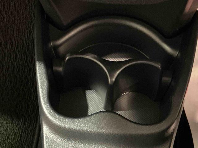 ヴィッツＦ電格ドアミラー　セキュリティ　衝突被害軽減装置　アイドリングストップ車　エアバック　Ｗエアバック　横滑り防止装置　キーレスキー　ナビ・ＴＶ　メモリーナビゲーション　ＡＢＳ　衝突安全ボディ（栃木県）の中古車