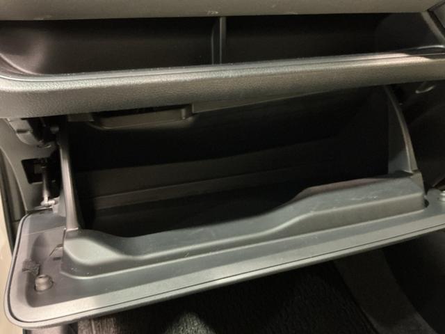 ヴィッツＦ電格ドアミラー　セキュリティ　衝突被害軽減装置　アイドリングストップ車　エアバック　Ｗエアバック　横滑り防止装置　キーレスキー　ナビ・ＴＶ　メモリーナビゲーション　ＡＢＳ　衝突安全ボディ（栃木県）の中古車