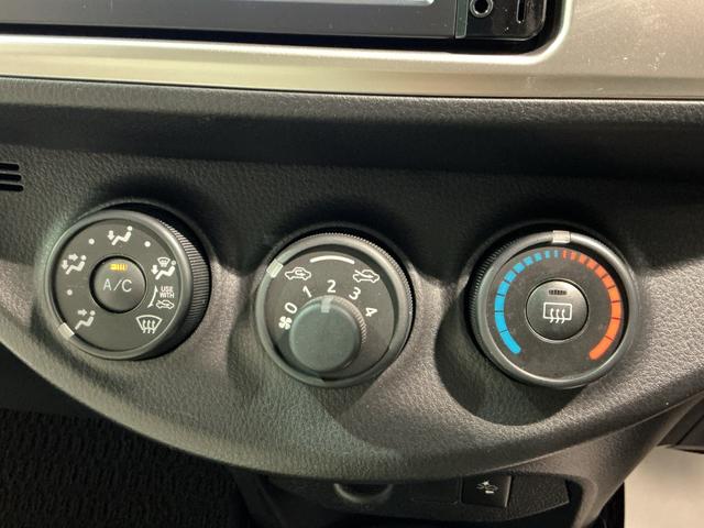 ヴィッツＦ電格ドアミラー　セキュリティ　衝突被害軽減装置　アイドリングストップ車　エアバック　Ｗエアバック　横滑り防止装置　キーレスキー　ナビ・ＴＶ　メモリーナビゲーション　ＡＢＳ　衝突安全ボディ（栃木県）の中古車