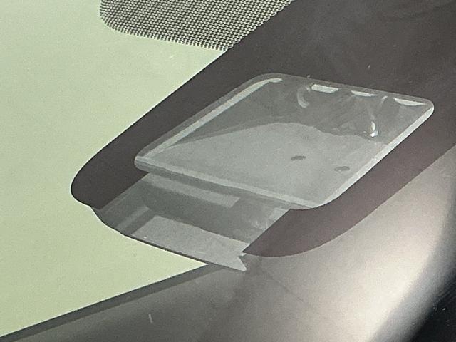 ヴィッツＦ電格ドアミラー　セキュリティ　衝突被害軽減装置　アイドリングストップ車　エアバック　Ｗエアバック　横滑り防止装置　キーレスキー　ナビ・ＴＶ　メモリーナビゲーション　ＡＢＳ　衝突安全ボディ（栃木県）の中古車