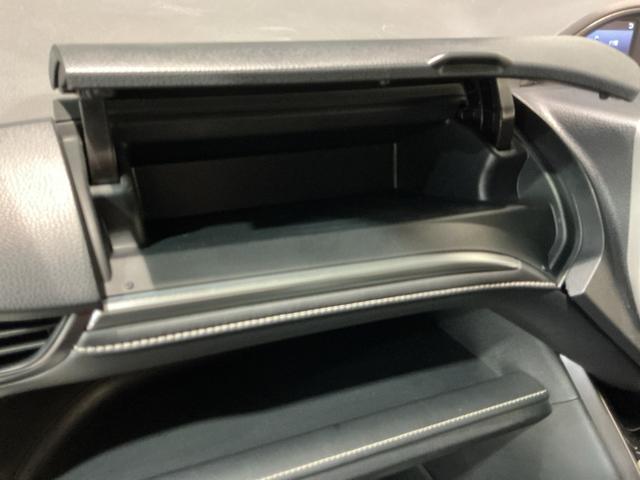 エスクァイアハイブリッドＧｉプレミアムパッケジブラックテーラード誤発進抑制機能　電動格納ミラー　前後ソナー　アイドリングストップ　Ｂカメラ　スマートキー　ナビ＆ＴＶ　イモビライザー　オートライト　前席シートヒーター　ＬＥＤランプ　ＥＴＣ車載器　クルーズコントロール（栃木県）の中古車