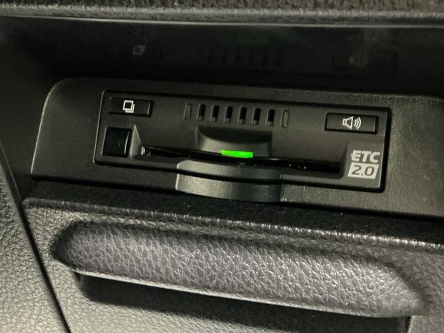 エスクァイアハイブリッドＧｉプレミアムパッケジブラックテーラード誤発進抑制機能　電動格納ミラー　前後ソナー　アイドリングストップ　Ｂカメラ　スマートキー　ナビ＆ＴＶ　イモビライザー　オートライト　前席シートヒーター　ＬＥＤランプ　ＥＴＣ車載器　クルーズコントロール（栃木県）の中古車