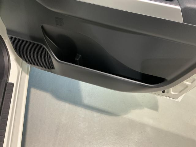 トールカスタムＧオートクルーズ　助手席エアバッグ　ＬＥＤライト　キーレス　電格ミラー　ハイビームアシスト　Ａライト　イモビ　バックカメラ　ＥＳＣ　エアバック　アルミ　ＴＶ　ＡＢＳ（栃木県）の中古車