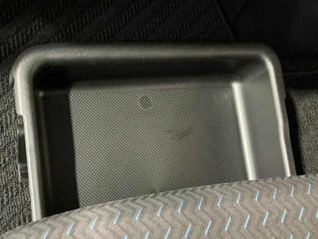 トールカスタムＧオートクルーズ　助手席エアバッグ　ＬＥＤライト　キーレス　電格ミラー　ハイビームアシスト　Ａライト　イモビ　バックカメラ　ＥＳＣ　エアバック　アルミ　ＴＶ　ＡＢＳ（栃木県）の中古車