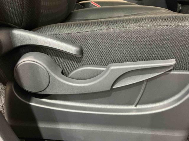 トールカスタムＧオートクルーズ　助手席エアバッグ　ＬＥＤライト　キーレス　電格ミラー　ハイビームアシスト　Ａライト　イモビ　バックカメラ　ＥＳＣ　エアバック　アルミ　ＴＶ　ＡＢＳ（栃木県）の中古車