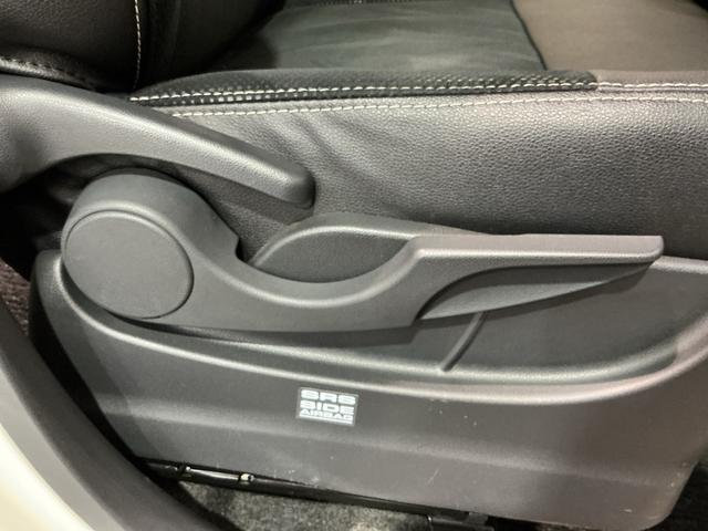 タントカスタムＸ　トップエディションリミテッドＳＡIII軽減ブレーキ　ソナー　電動格納ドアミラー　アラウンドビューモニター　記録簿　キーフリー　オートライト　オートハイビーム　バックカメラ　メモリーナビ　ベンチシート　横滑り防止　ワンオーナー　ナビＴＶ（栃木県）の中古車