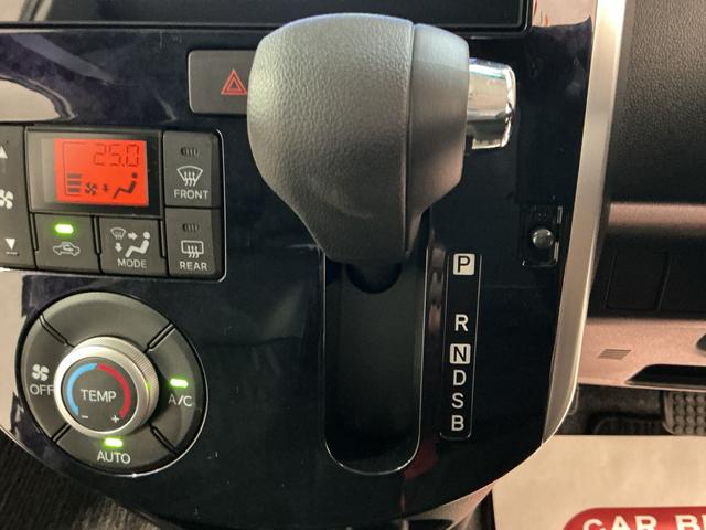 タントカスタムＸ　トップエディションリミテッドＳＡIII軽減ブレーキ　ソナー　電動格納ドアミラー　アラウンドビューモニター　記録簿　キーフリー　オートライト　オートハイビーム　バックカメラ　メモリーナビ　ベンチシート　横滑り防止　ワンオーナー　ナビＴＶ（栃木県）の中古車