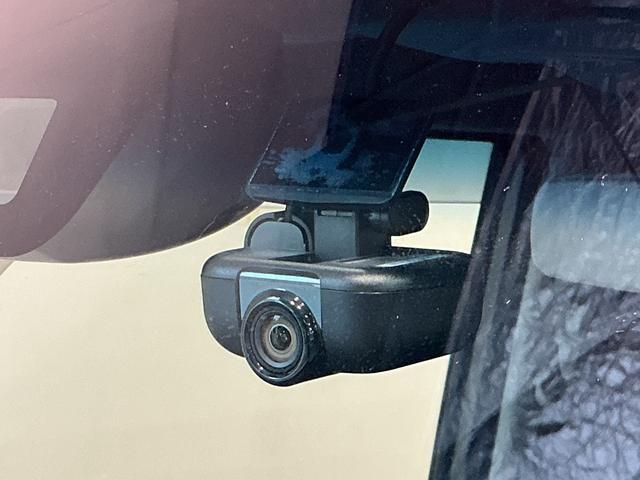 タントカスタムＸ　トップエディションリミテッドＳＡIII軽減ブレーキ　ソナー　電動格納ドアミラー　アラウンドビューモニター　記録簿　キーフリー　オートライト　オートハイビーム　バックカメラ　メモリーナビ　ベンチシート　横滑り防止　ワンオーナー　ナビＴＶ（栃木県）の中古車