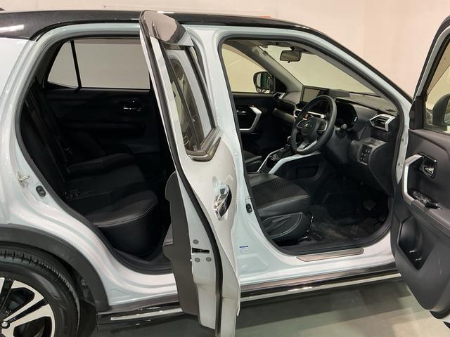 ロッキープレミアムパノラマモニター対応 ナビゲーションシステム アダプティブクルーズコントロール 衝突被害軽減ブレーキ シートヒータ クリアランスソナー キーフリーシステム アルミホイール ETC車載器(栃木県)の中古車