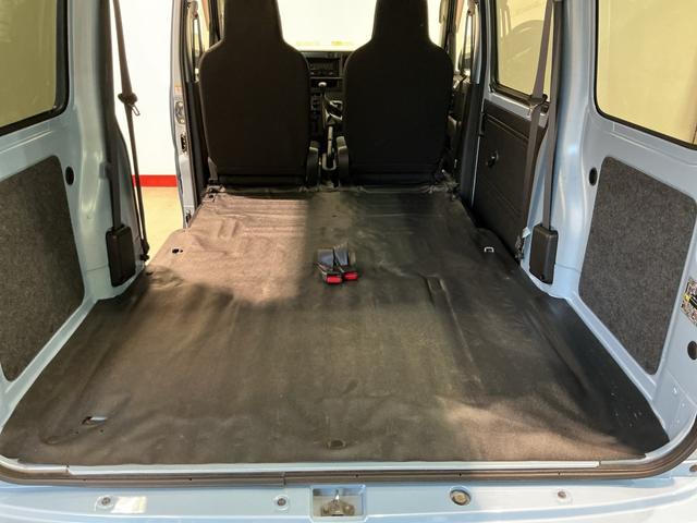 ハイゼットカーゴＤＸ　ＳＡIII横滑防止装置　ＬＥＤヘッドライト　ＥＴＣ車載器　切替４ＷＤ　盗難防止装置　ＳＲＳ　記録簿　ＡＢＳ　両席エアバック　衝突安全ボディ　アイドリングストップ機能　キーレス付き　車線逸脱（栃木県）の中古車