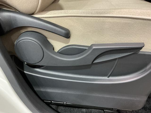 ムーヴキャンバスＧメイクアップＶＳ　ＳＡIII両自動ドア　ｉ−ｓｔｏｐ　プッシュスタートスマートキー　パノラマモニター　追突被害軽減ブレーキ　ナビ＆ＴＶ　盗難防止アラーム　エアバック　ＬＥＤ　キーフリー　横滑り防止装置　雹害あり（栃木県）の中古車