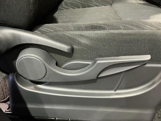 ルーミーカスタムＧナビ　バックモニタ　横滑り防止システム　運転席助手席エアバック　障害物ソナー　電動格納式ミラー　スマ−トキ−　Ａ−ＳＴＯＰ　エアバック　衝突安全ボディ　ＬＥＤライト　キーフリー　Ａライト　イモビ（栃木県）の中古車