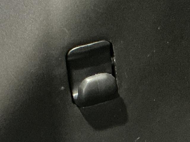 ルーミーカスタムＧナビ　バックモニタ　横滑り防止システム　運転席助手席エアバック　障害物ソナー　電動格納式ミラー　スマ−トキ−　Ａ−ＳＴＯＰ　エアバック　衝突安全ボディ　ＬＥＤライト　キーフリー　Ａライト　イモビ（栃木県）の中古車