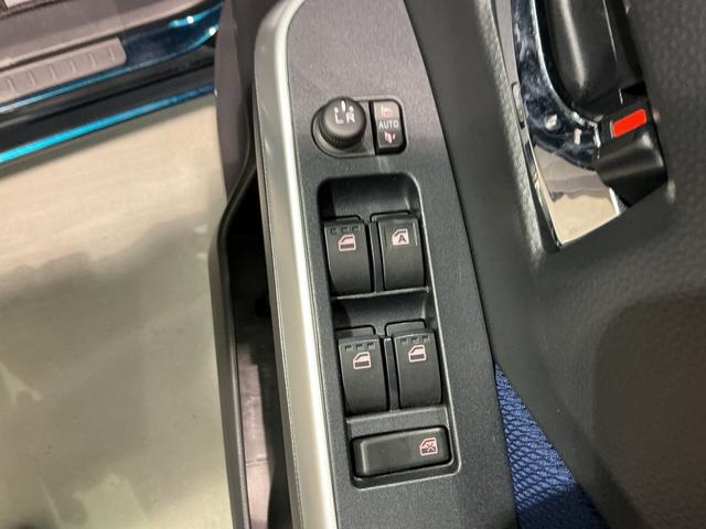 ルーミーカスタムＧナビ　バックモニタ　横滑り防止システム　運転席助手席エアバック　障害物ソナー　電動格納式ミラー　スマ−トキ−　Ａ−ＳＴＯＰ　エアバック　衝突安全ボディ　ＬＥＤライト　キーフリー　Ａライト　イモビ（栃木県）の中古車