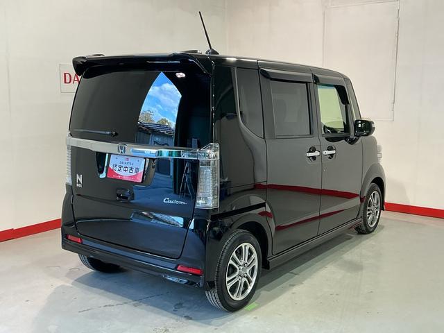 Ｎ−ＢＯＸカスタムＧ・Ｌパッケージ両席エアバッグ　電格ドアミラー　アルミホイール　Ｒカメ　運転席エアバッグ　横滑防止装置　イモビ　ベンチシ−ト　キーフリ　片側電動ドア　スマートキ−　ＡＢＳ　衝突安全ボディ（栃木県）の中古車