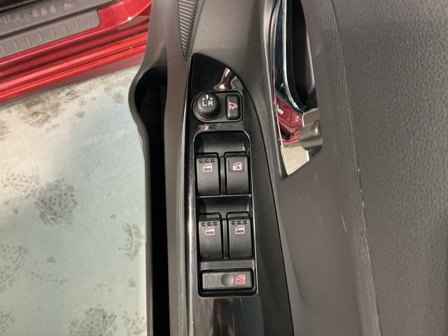 タントカスタムＸ　ＳＡ衝突軽減Ｂ　助手席エアバッグ　片側電動両側スライドドア　横滑り防止装置付き　アルミホイール　キーフリー　運転席エアバック　ＬＥＤ　ＡＵＴＯライト　メモリナビ　ナビＴＶ　ベンチシート（栃木県）の中古車