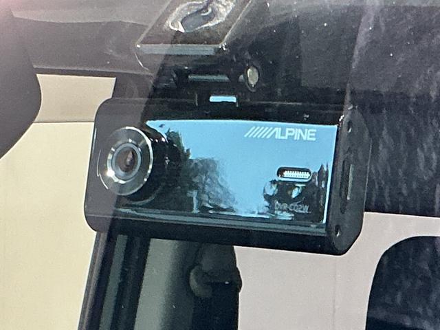 トールカスタムＧ　ＳＡIIアイスト　横滑り防止装置　メンテナンスノート　車線逸脱警告　ＬＥＤライト　電動格納ミラー　バックカメラ付き　ナビＴＶ　ＥＴＣ　両側パワースライドドア　メモリーナビ　キーフリー　スマートキー（栃木県）の中古車