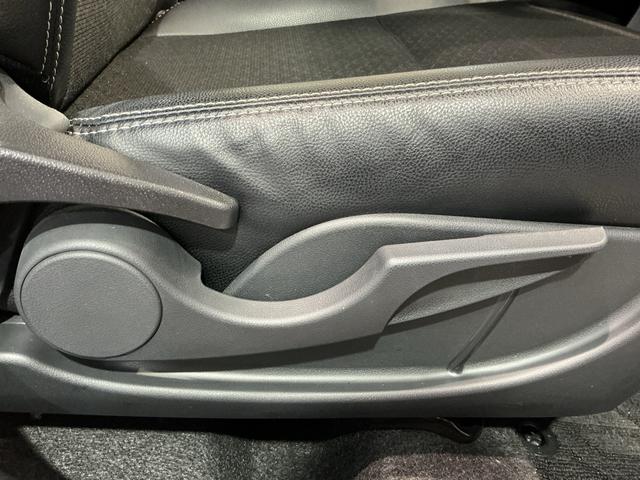 ロッキープレミアムＧエコアイドル　誤発進抑制機能　キーレスエントリー　オートマチックハイビーム　スマートキー＆プッシュスタート　盗難防止システム　ＬＥＤヘッドランプ　レーンアシスト　アルミホイル（栃木県）の中古車