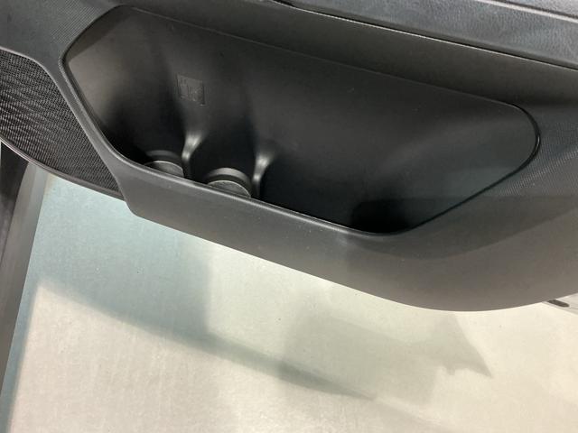 ロッキープレミアムＧエコアイドル　誤発進抑制機能　キーレスエントリー　オートマチックハイビーム　スマートキー＆プッシュスタート　盗難防止システム　ＬＥＤヘッドランプ　レーンアシスト　アルミホイル（栃木県）の中古車