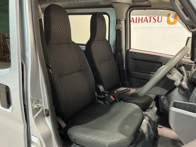 ハイゼットカーゴＤＸ運転席助手席エアバッグ　Ａストップ　レーンキープアシスト　エアバック　パーキングセンサー　ＥＳＣ　切替式４ＷＤ　オートハイビーム　盗難防止システム　オートライト　ＡＢＳ（栃木県）の中古車