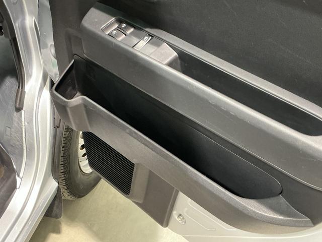 ハイゼットカーゴＤＸ運転席助手席エアバッグ　Ａストップ　レーンキープアシスト　エアバック　パーキングセンサー　ＥＳＣ　切替式４ＷＤ　オートハイビーム　盗難防止システム　オートライト　ＡＢＳ（栃木県）の中古車