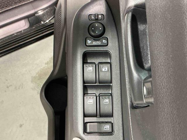 ムーヴＸ盗難防止装置　電格ミラー　キーレスエントリー　助手席エアバッグ　運転席エアバッグ　横滑り防止機能　ソナー　ベンチシート　スマートキー　アイドリングストップ　バックカメラ　オートライト（栃木県）の中古車