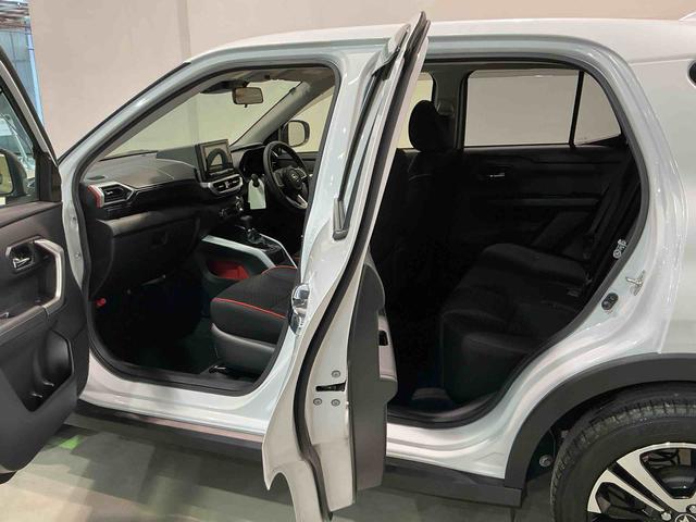 ロッキーＧナビゲーションシステム　パノラマモニター　キーフリーシステム　アルミホイール　運転席・助手席シートヒーター　オートライト　オートハイビーム　クルーズコントロール機能　運転席・助手席シートヒーター（栃木県）の中古車