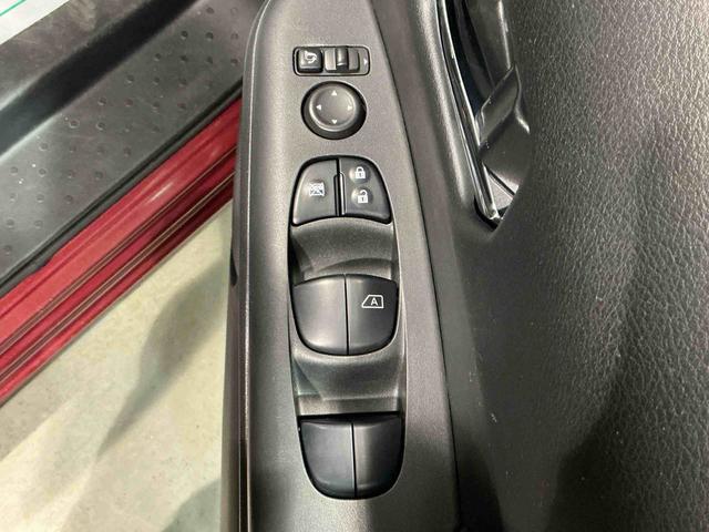 セレナハイウェイスター Vセレクションナビゲーションシステム パノラマモニター バックカメラ 両側電動スライドドア ソナーセンサー LEDヘッドライト(栃木県)の中古車