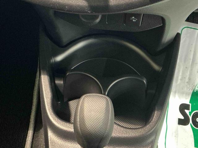 ヴィッツF セーフティーエディションIIIフォグランプ ドライブレコーダー 電動格納式ドアミラー オートライト CVT ナビゲーションシステム バックカメラ(栃木県)の中古車