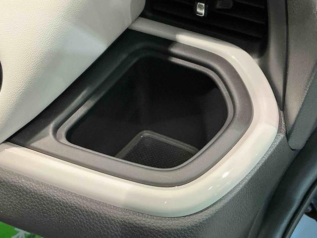 フィットｅ：ＨＥＶホームナビ　バックカメラ　ソナーセンサー　ＬＥＤヘッドライト　クルーズコントロール　オートライト　キーフリーシステム（栃木県）の中古車