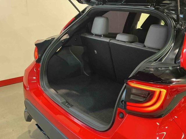 ヤリスハイブリッドＺナビゲーションシステム　バックカメラ　ＥＶモード切替　クルーズコントロール　　社外アルミホイール　ＬＥＤヘッドライト　キーフリーシステム（栃木県）の中古車