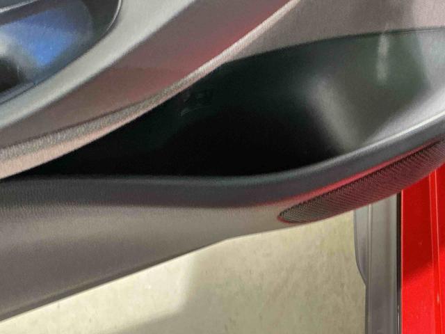 ヤリスハイブリッドＺナビゲーションシステム　バックカメラ　ＥＶモード切替　クルーズコントロール　　社外アルミホイール　ＬＥＤヘッドライト　キーフリーシステム（栃木県）の中古車