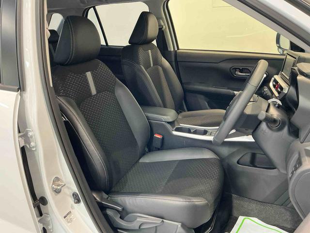 ロッキープレミアムＧナビゲーションシステム　バックカメラ　キーフリーシステム　アルミホイール　運転席・助手席シートヒーター　オートライト　オートハイビーム　クルーズコントロール機能　運転席・助手席シートヒーター（栃木県）の中古車