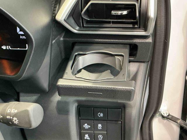 ロッキープレミアムＧナビゲーションシステム　バックカメラ　キーフリーシステム　アルミホイール　運転席・助手席シートヒーター　オートライト　オートハイビーム　クルーズコントロール機能　運転席・助手席シートヒーター（栃木県）の中古車