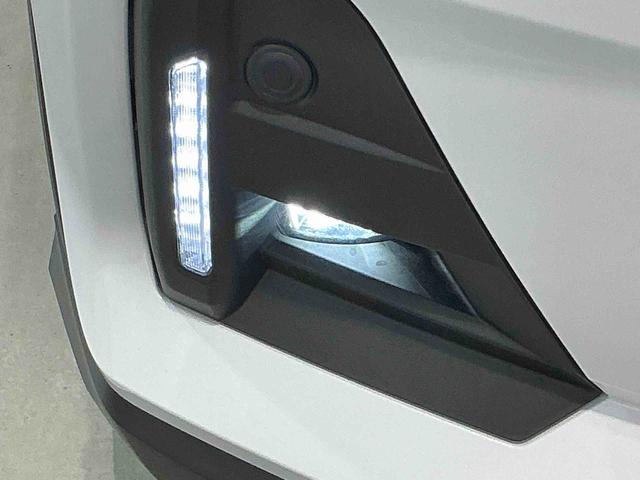 ロッキープレミアムＧナビゲーションシステム　バックカメラ　キーフリーシステム　アルミホイール　運転席・助手席シートヒーター　オートライト　オートハイビーム　クルーズコントロール機能　運転席・助手席シートヒーター（栃木県）の中古車